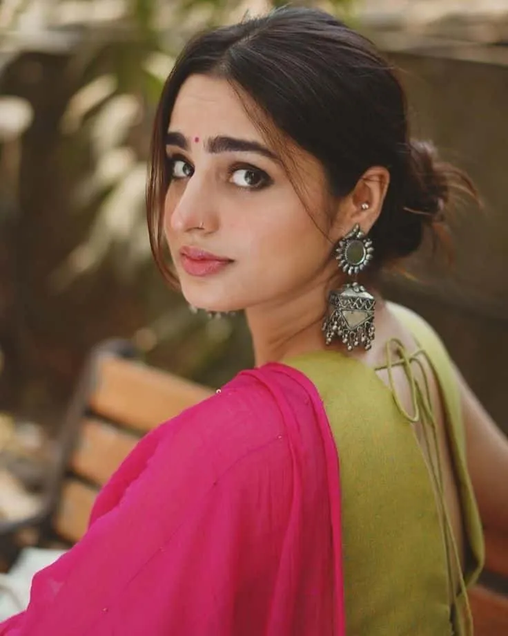 beautiful-girl-wallpaper beautiful-girl-wallpaper
